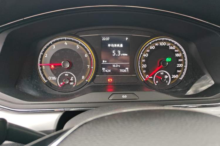 Used Volkswagen Lamando 2021 230TSI DSG Fashion Edition Odometer Close Up