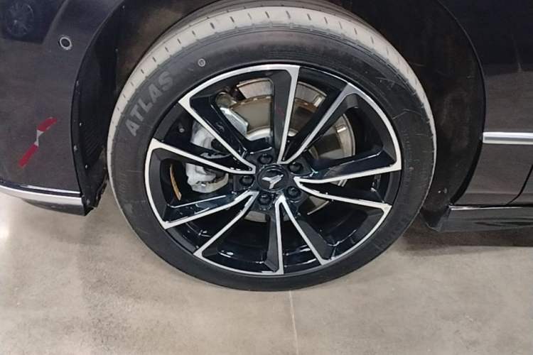 Used VOYAH PASSION 2024 PHEV Four-Wheel Drive Ultra-Long Range Flagship Model
