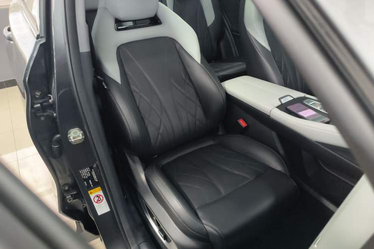 Used CHANGAN CS75 PLUS 2024 3rd Generation Champion Edition 1.5T Intelligent Drive Dynamic Model