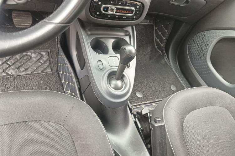 Used smart fortwo 2015 1.0L 52 kW Hardtop Passion Edition