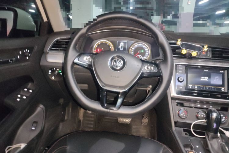 Used Volkswagen Lamando 2019 230TSI DSG Fashion Edition China V Standard