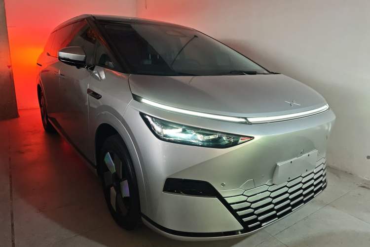 Used XPeng X9 2024 702 Ultra-Long Range Pro