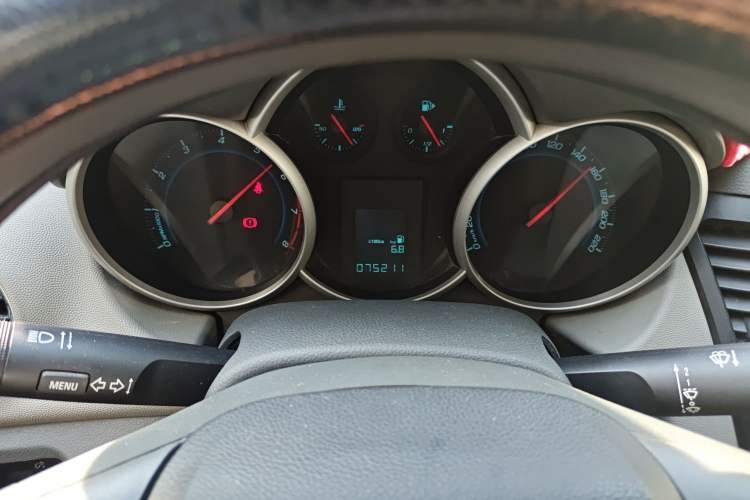 Used Chevrolet Cruze 2012 1.6L SL MT Instrument Cluster