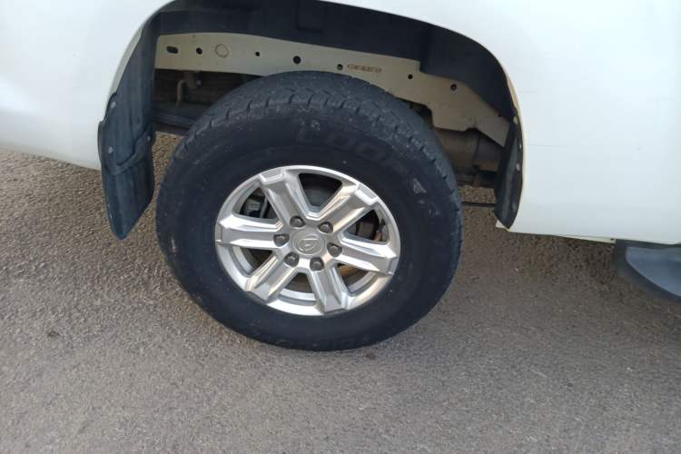 Used SAIC MAXUS T70 2020 2.0T Diesel Automatic 4x4 Commemorative Edition with Long Bed and High Ground Clearance
