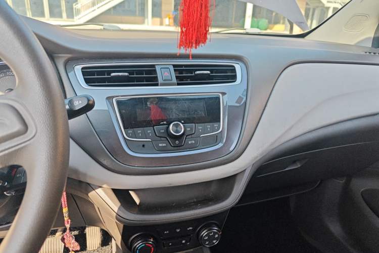 Used Chevrolet Lova RV 2016 1.5L Automatic Comfort Edition