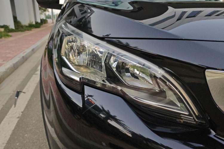 Used Peugeot 5008 2017 350THP 7-Seater Elite Edition
