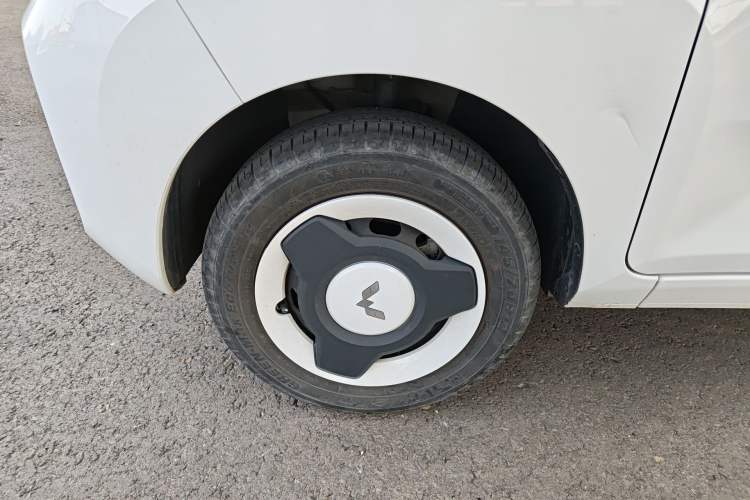 Used Wuling Hongguang MINIEV 2022 Easy Version Lithium Iron Phosphate
