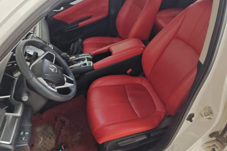 Used Honda Civic 2019 220TURBO CVT Dynamic Edition China VI Left Front Seat