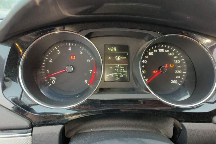 Used Volkswagen Sagitar 2015 1.6L Manual Comfort Model