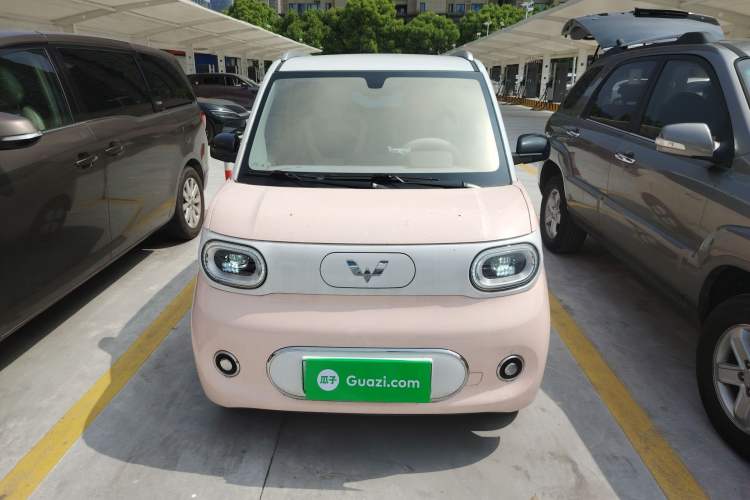 Used Wuling Hongguang MINIEV 2024 3rd Generation 215km Advanced Version Front