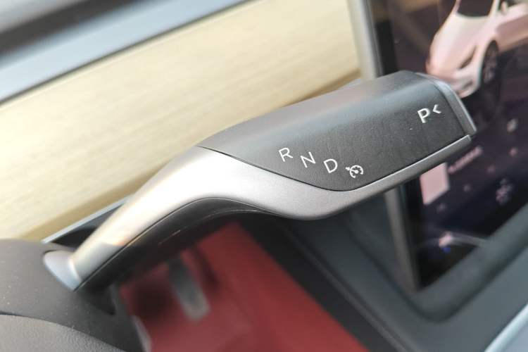 Used Tesla Model Y 2023 Long-Range All-Wheel-Drive Version