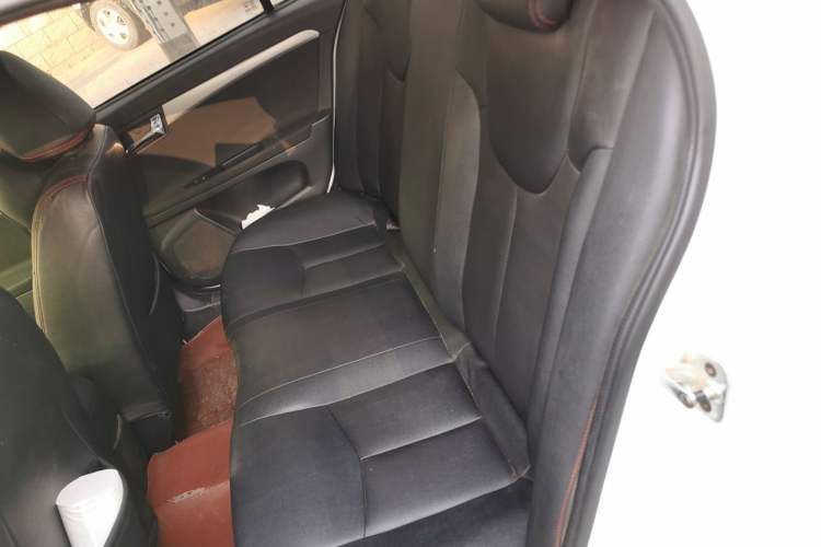 Used Roewe 350 2015 1.5L Manual Luxury Sunroof Edition