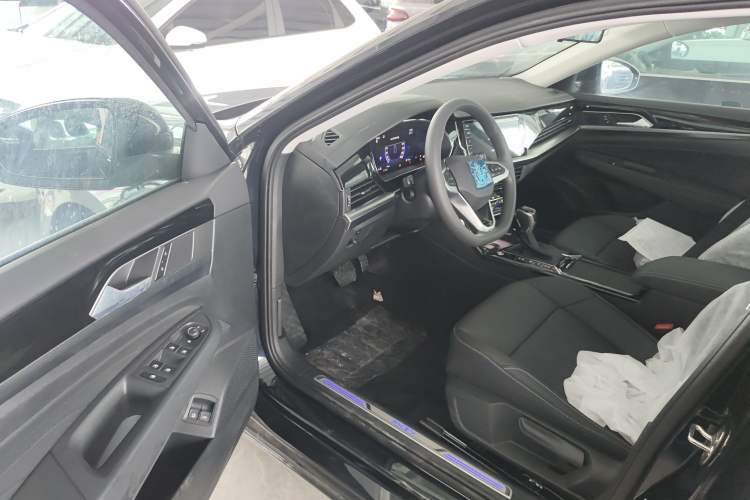 Used Volkswagen Passat New Energy 2025 430 PHEV Hybrid Business Edition Driver Seat