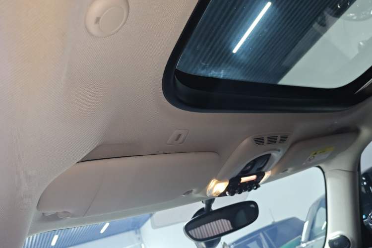 Used MINI MINI 2023 1.5T COOPER Artist