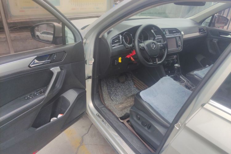 Used Volkswagen Tiguan L 2018 330TSI Automatic Two-Wheel Drive Luxury Edition Driver Seat