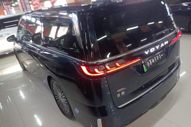 Used VOYAH Dream 2025 PHEV Four-Wheel-Drive Flagship Kunpeng Edition