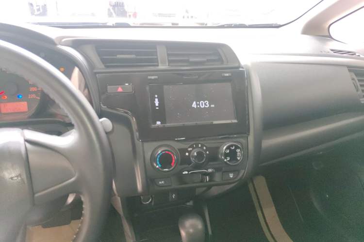 Used Honda Fit 2018 1.5L CVT Comfort Version Audio And AC Panel