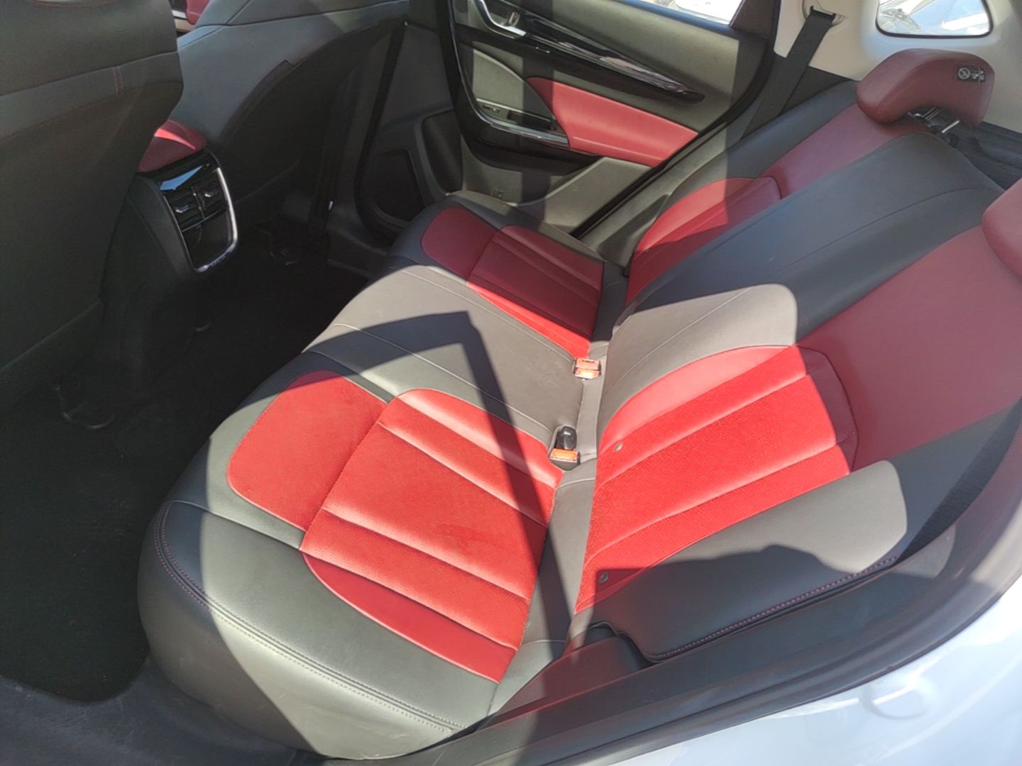 Dongfeng Aeolus AX7 2023 Mach Edition 1.5T DCT Champion Legend Version — снимка 20