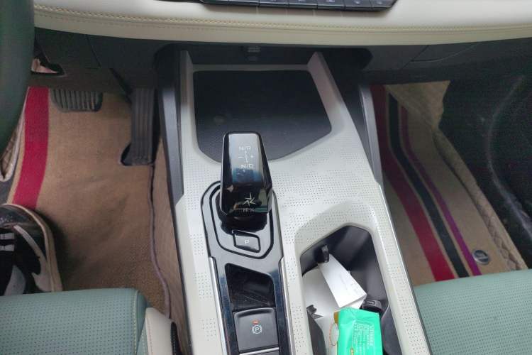 Used Geely Auto Emgrand L HiP 2022 1.5TD-DHT Pro 100KM Super Clean Gear Lever