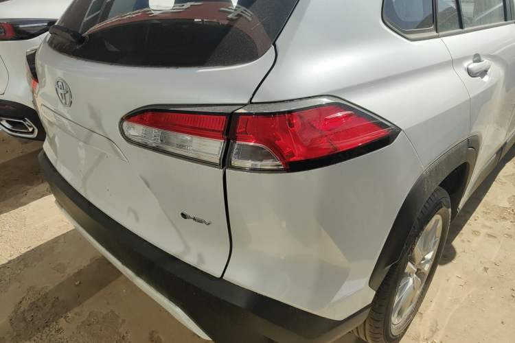 Used Toyota Corolla Cross 2026 Model 2.0L Smart Electric Hybrid Dual-Engine Pioneer Edition Right Rear Taillight