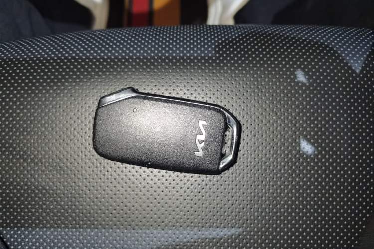 Used Kia Sportage (Chinese Domestic Model) 2023 2.0T Two-Wheel Drive Flagship Edition
