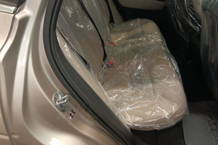 Used Volvo XC60 2026 B5 4x4 Smart Luxury Edition Left Rear Seat