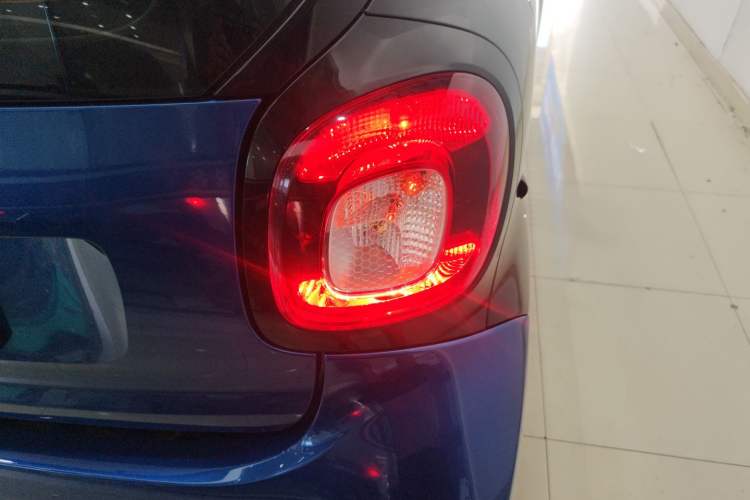 Used smart fortwo 2019 0.9T 66kW Hardtop Wind Power Edition China VI