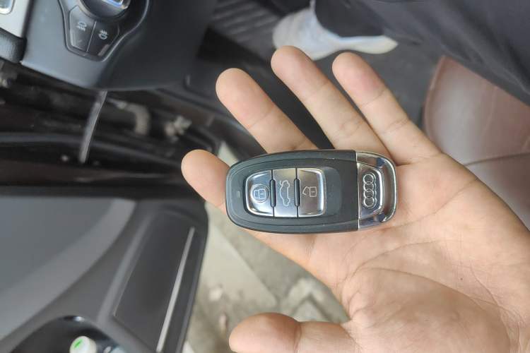 Used Audi A4L 2013 35 TFSI Automatic Standard Model
