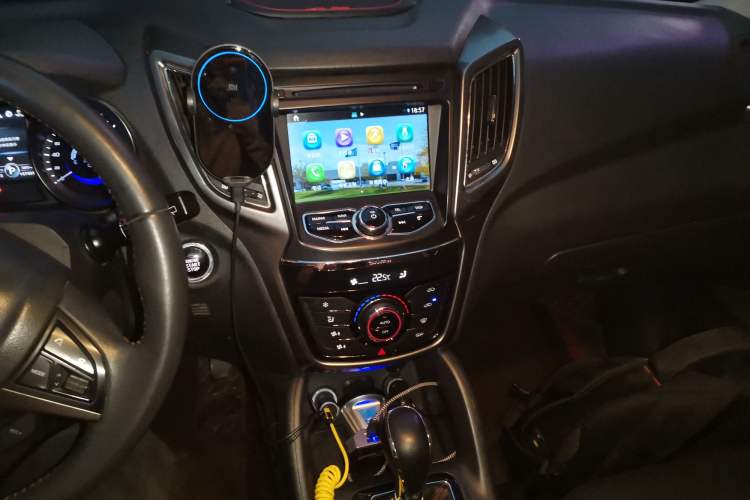 Used CHANGAN CS75 2015 1.8T Automatic 4x4 Prestige Model China V Emission Standard