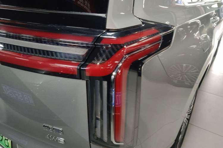 Used EXEED Lanyue C-DM 2025 180 Ultra-Long Range Max All-Wheel Drive 7-Seater Right Rear Taillight