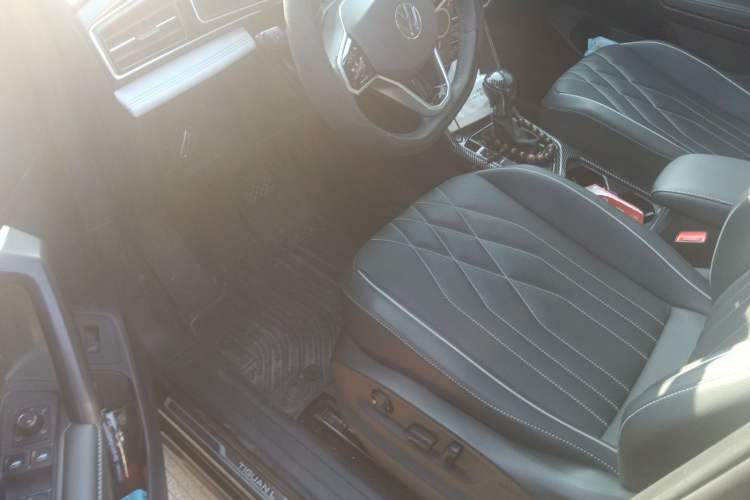 Used Volkswagen Tiguan L 2022 330TSI Automatic Two-Wheel Drive Smart Edition