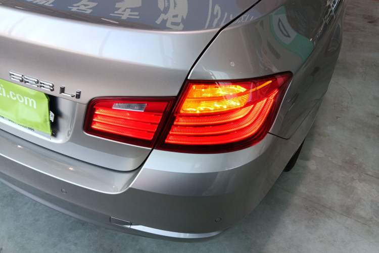 Used BMW 5 Series 2014 528Li xDrive Premium Edition Exterior 3