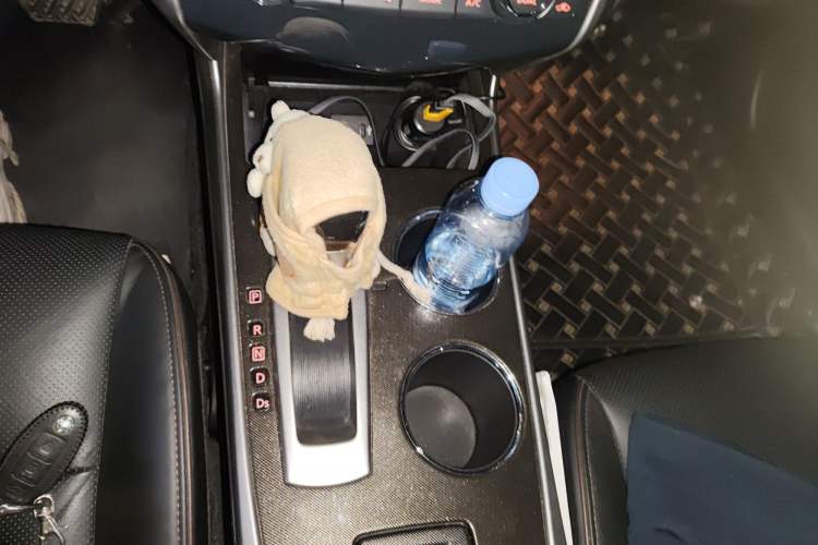 Used Nissan Teana 2014 Duke 2.5L XV Glory Edition Gear Lever