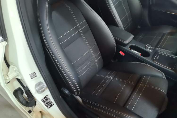 Used Mercedes-Benz A-Class (Import) 2016 A 200 Fashion Model