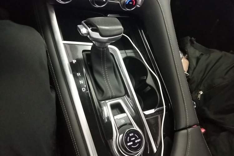 Used CHANGAN CS95 2019 2.0T Two-Wheel-Drive Luxury Version