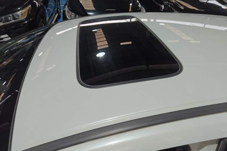 Used Honda Jade 2017 1.8L automatic Comfort version 5 seats