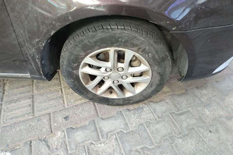 Used Geely Auto Emgrand 2014 Sedan 1.5L Manual Fashion Edition
