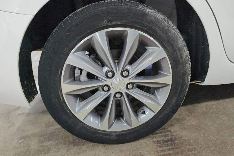 Used Chevrolet Monza 2020 320 Automatic Enjoyment Edition Exterior 5