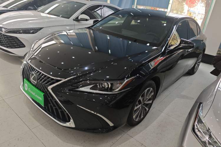 Used Lexus ES 2023 200 Excellence Edition