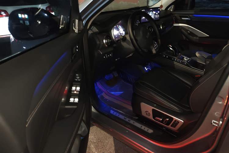 Used Wey VV6 2021 2.0T Two-Wheel Drive Smart Plus