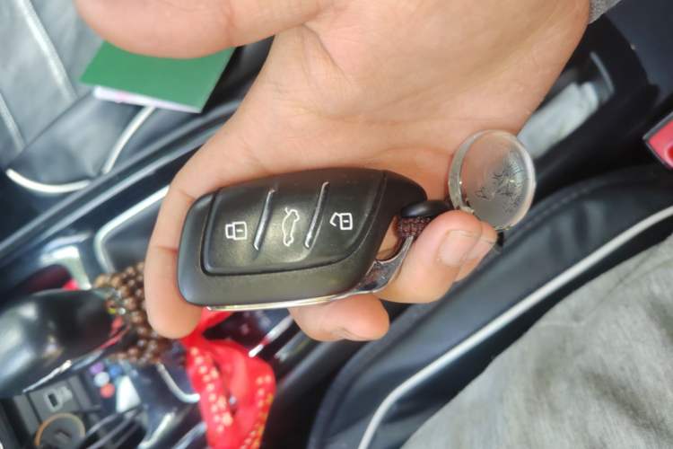 Used Roewe i5 2020 1.5L Automatic 4G Connected Leading Intelligent Driving Edition