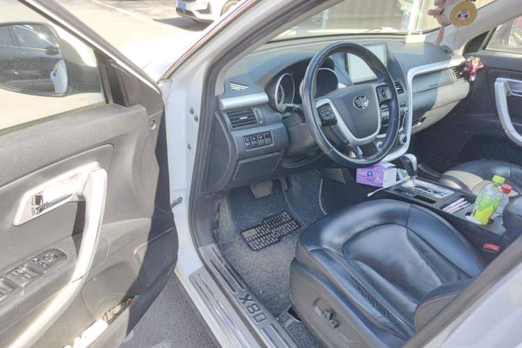 Used Bestune X80 2013 2.0L automatic luxury version
