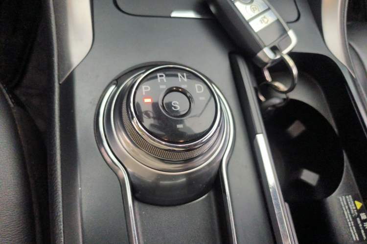 Used Ford Mondeo 2017 EcoBoost 200 Luxury Model Gear Lever