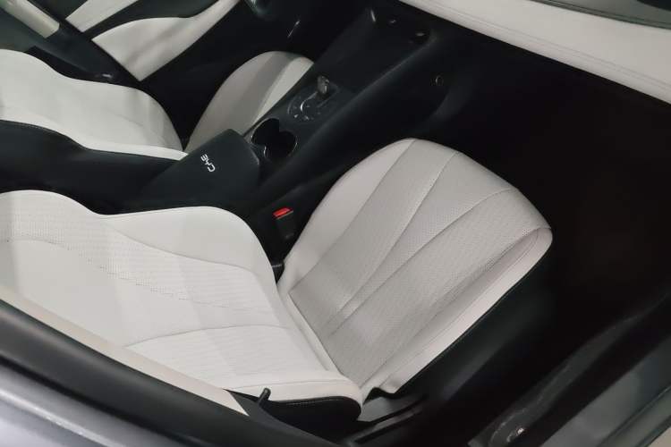 Used BYD Seal 05 DM-i 2025 DM-i Smart Drive 55KM Luxury Model Right Front Seat