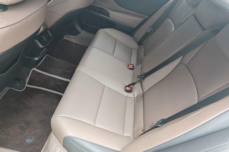 Used Lexus ES 2023 200 Excellence Edition