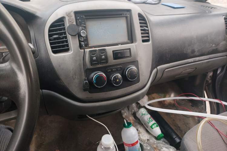 Used FORTHING Lingzhi 2013 M5 Q7 2.0L 7-Seater Long-Wheelbase Comfort Model