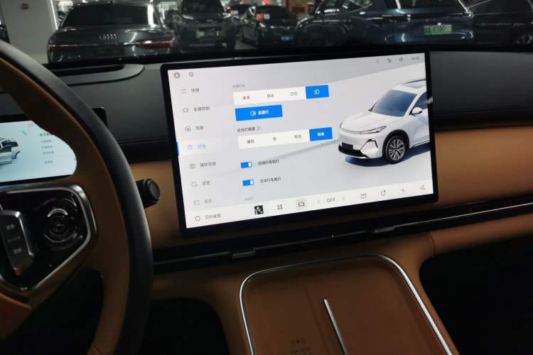 Used Geely Galaxy Xingjian 7 EM-i 2025 120km Flagship Edition Audio And AC Panel