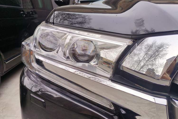 Used Toyota Land Cruiser 2018 4.6L GX-R Dual Airbags Middle East Right Front Headlight