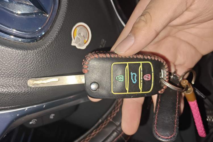 Used Changan CS55 2017 1.5T Manual Colorful Edition
