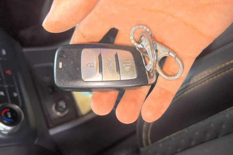 Used CHANGAN OSHAN X70A 2018 1.5L Manual Luxury Model